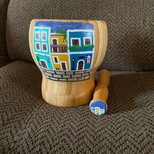 Pilón y maceta pintado a mano